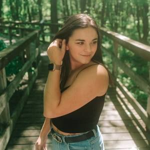 Meet your Posher, Laurie